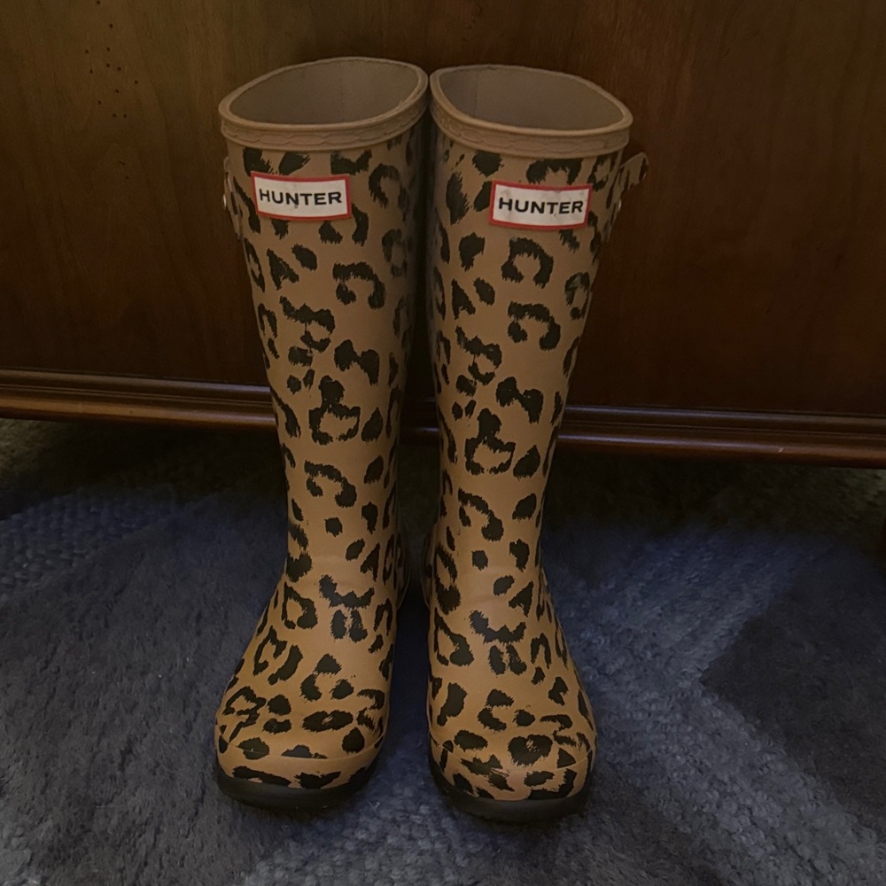 Hunter Girl’s Tan Leopard Print Rain Boots